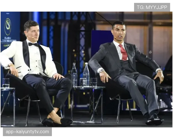 C罗与莱万进球路径的分化如何驱动现代前锋体系演变